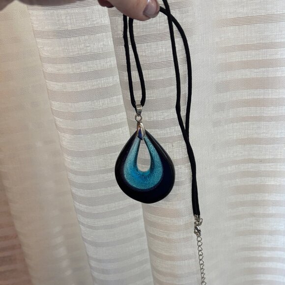 Blue Artisan Art Glass Handmade Pendant and Cream Floral Pendant Necklace Set - Picture 7 of 10